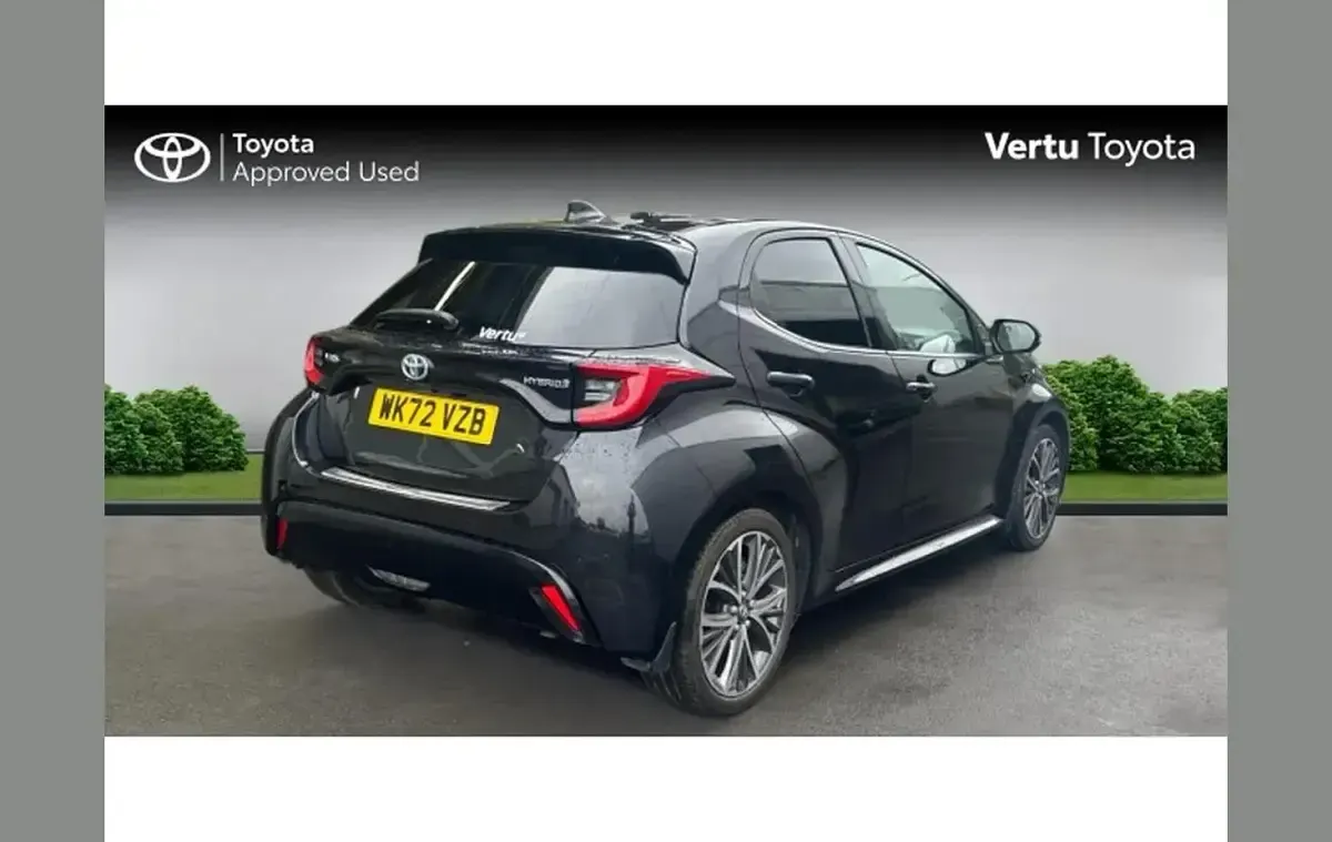 Used Toyota Yaris 116 HP (85 kW) 2022 Black Hatchback