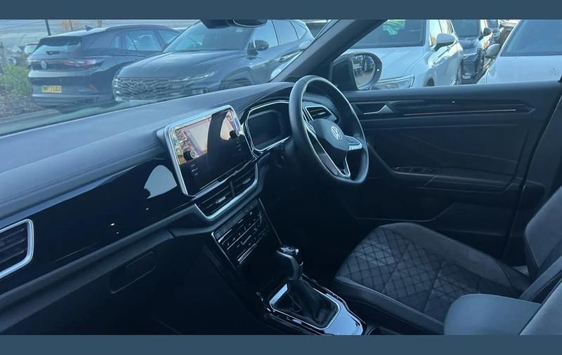 Used VW T-Roc R-line 150 HP (110 kW) 2024 Black SUV