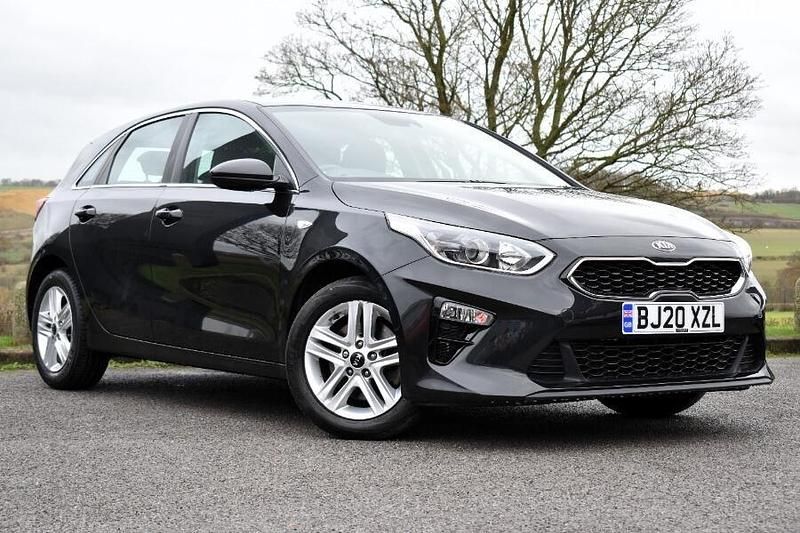Black Used 2020 Kia Ceed Hatchback | £10,506 (Fair price) - Image 1/4
