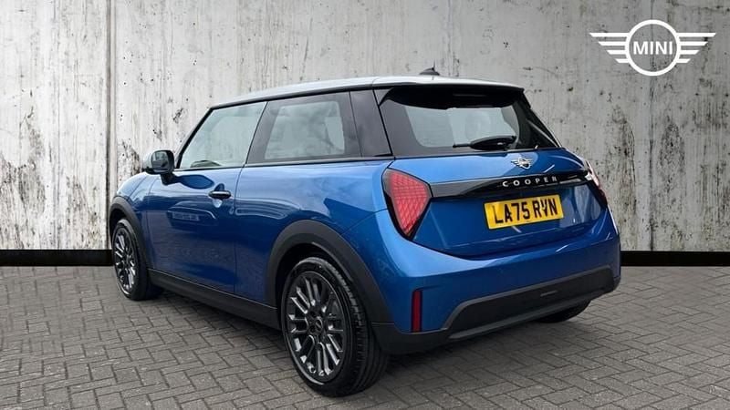 Used Mini Cooper Hatch 113 kW (154 HP) 2025 Blue Hatchback