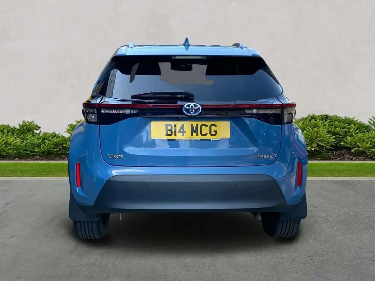 Used Toyota Yaris Hybrid 2022 Blue Hatchback