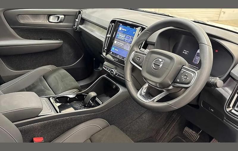 Used Volvo C40 Plus 169 kW (231 HP) 2022 White SUV