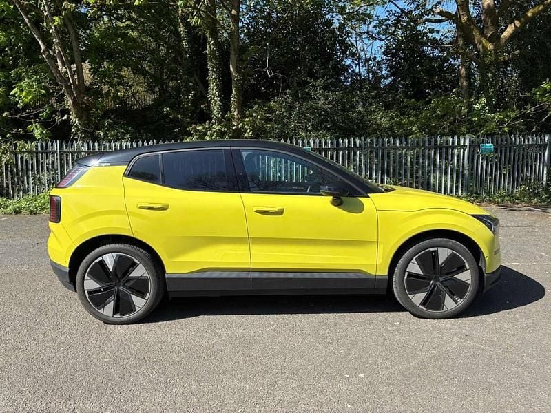 Used Volvo EX30 Performance 314 kW (428 HP) 2025 Yellow SUV