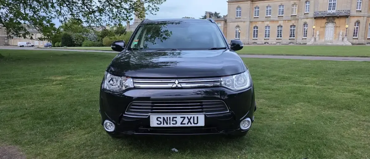 Used Mitsubishi Outlander P-HEV 2015 Black Estate
