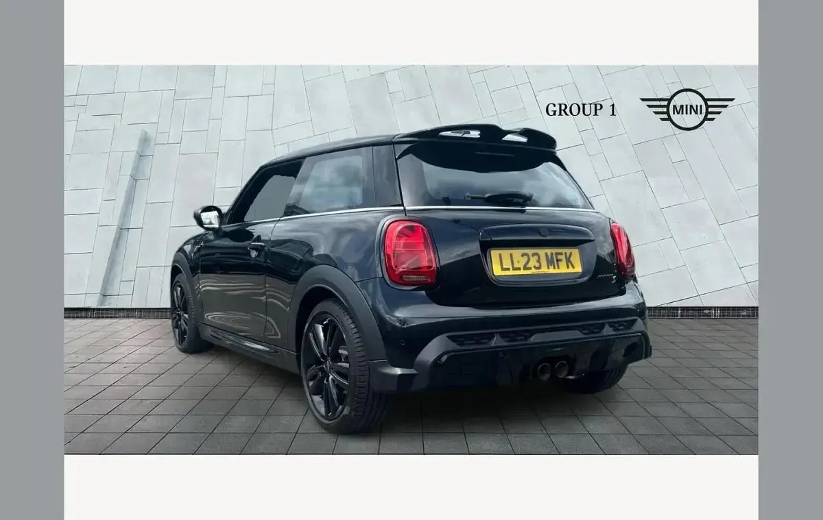 Used Mini Cooper S Premium 178 HP (130 kW) 2023 Black Hatchback