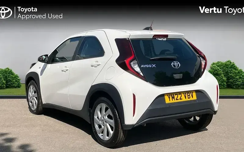 Used Toyota Aygo X PURE 72 HP (52 kW) 2025 SUV