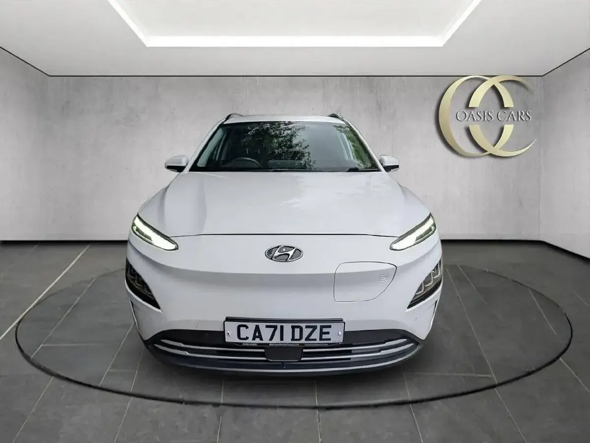 Used Hyundai Kona Premium 10 kW (14 HP) 2021 White SUV