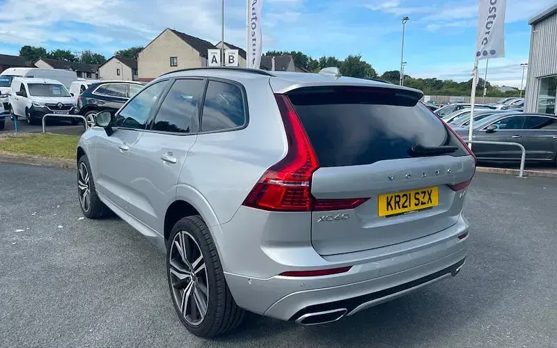 Used Volvo XC60 R-Design Pro 197 HP (144 kW) 2021 Silver SUV