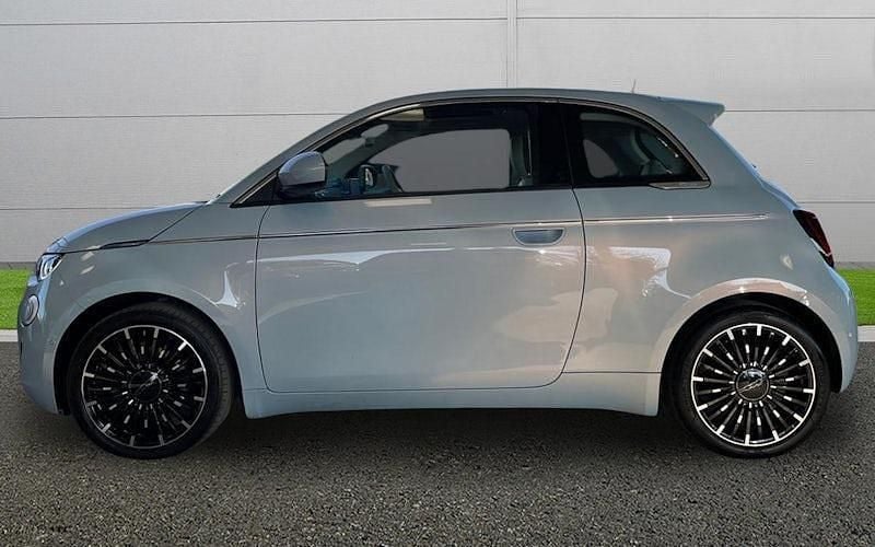 Used Fiat 500e La Prima 86 kW (118 HP) 2026 Hatchback