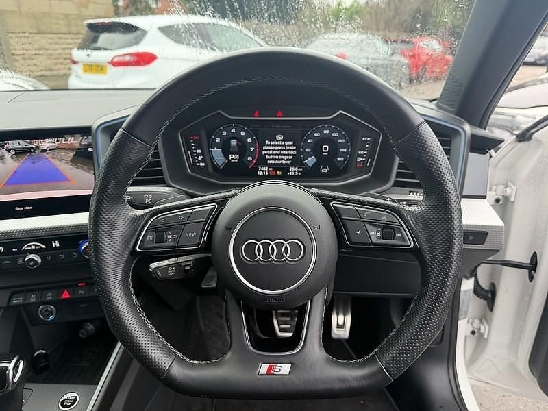 Used Audi A1 Sportback Advanced 110 HP (80 kW) 2021 White Hatchback