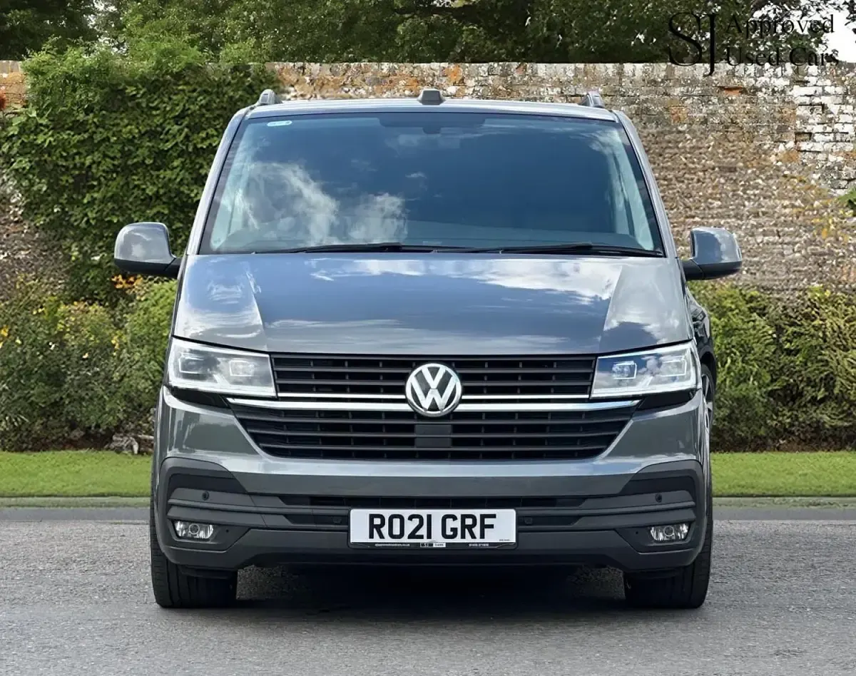 Usado VW Transporter Highline 148 HP (108 kW) 2021 Cinzento Van