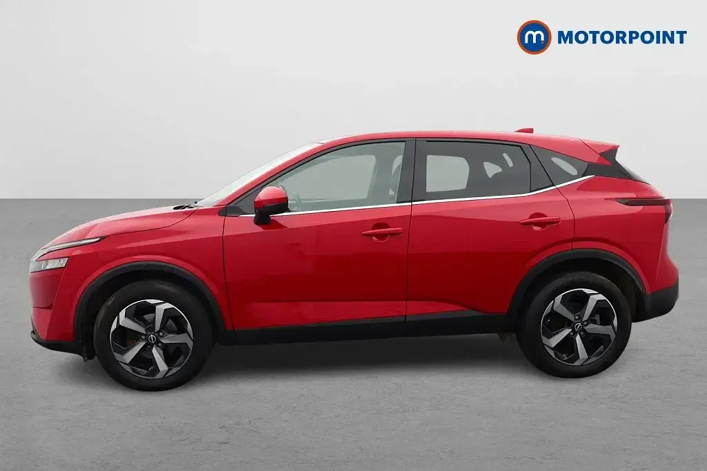 Used Nissan Qashqai N-Connecta 158 HP (116 kW) 2022 Red SUV