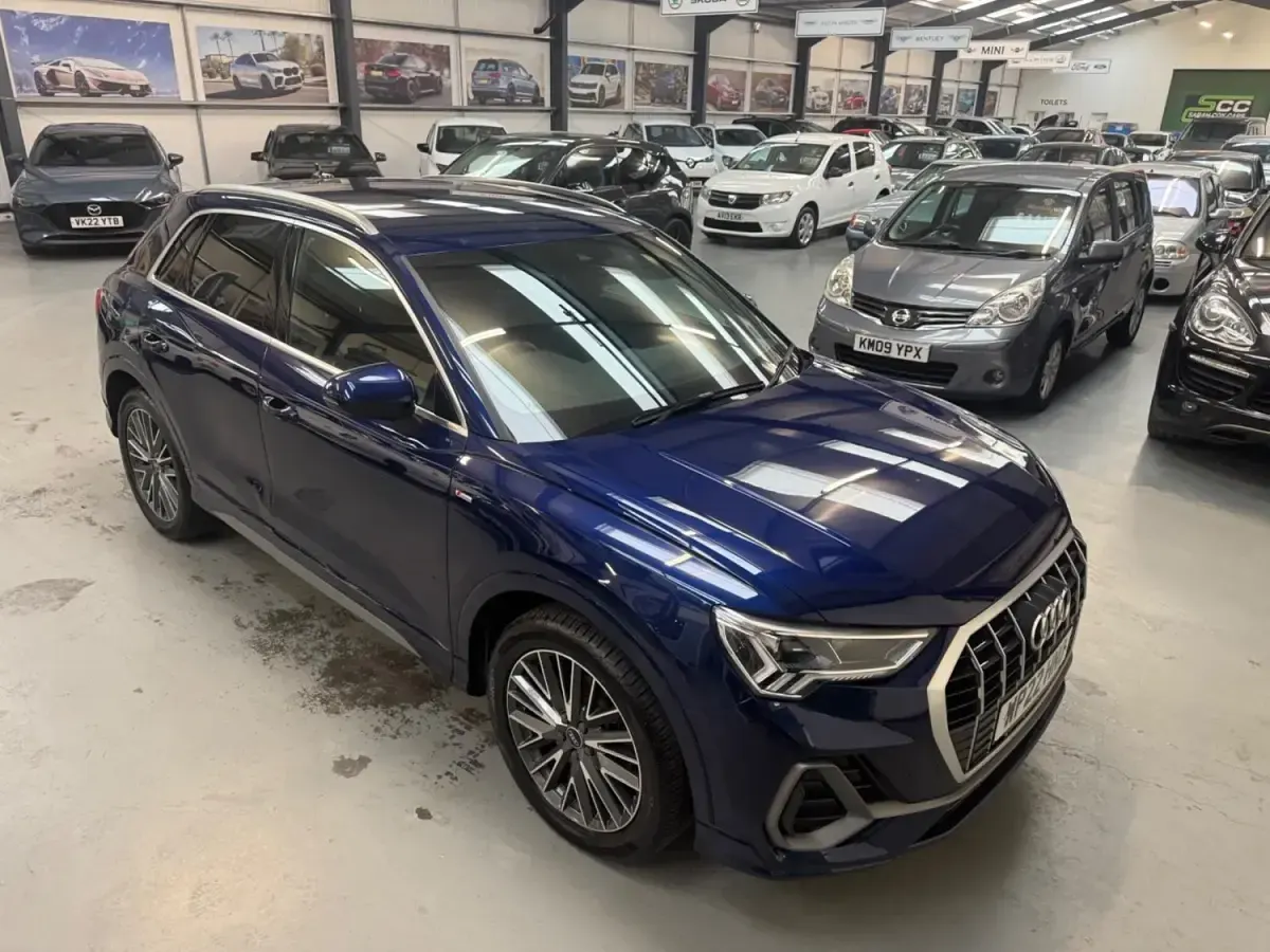 Używany Audi Q3 S-Line 150 KM (110 kW) 2022 Niebieski SUV
