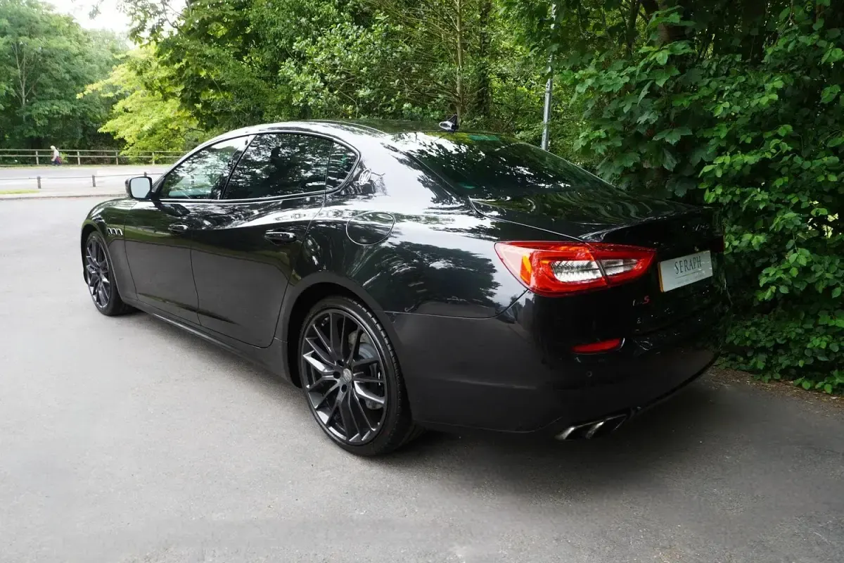 Used Maserati Quattroporte 522 HP (383 kW) 2015 Black Sedan