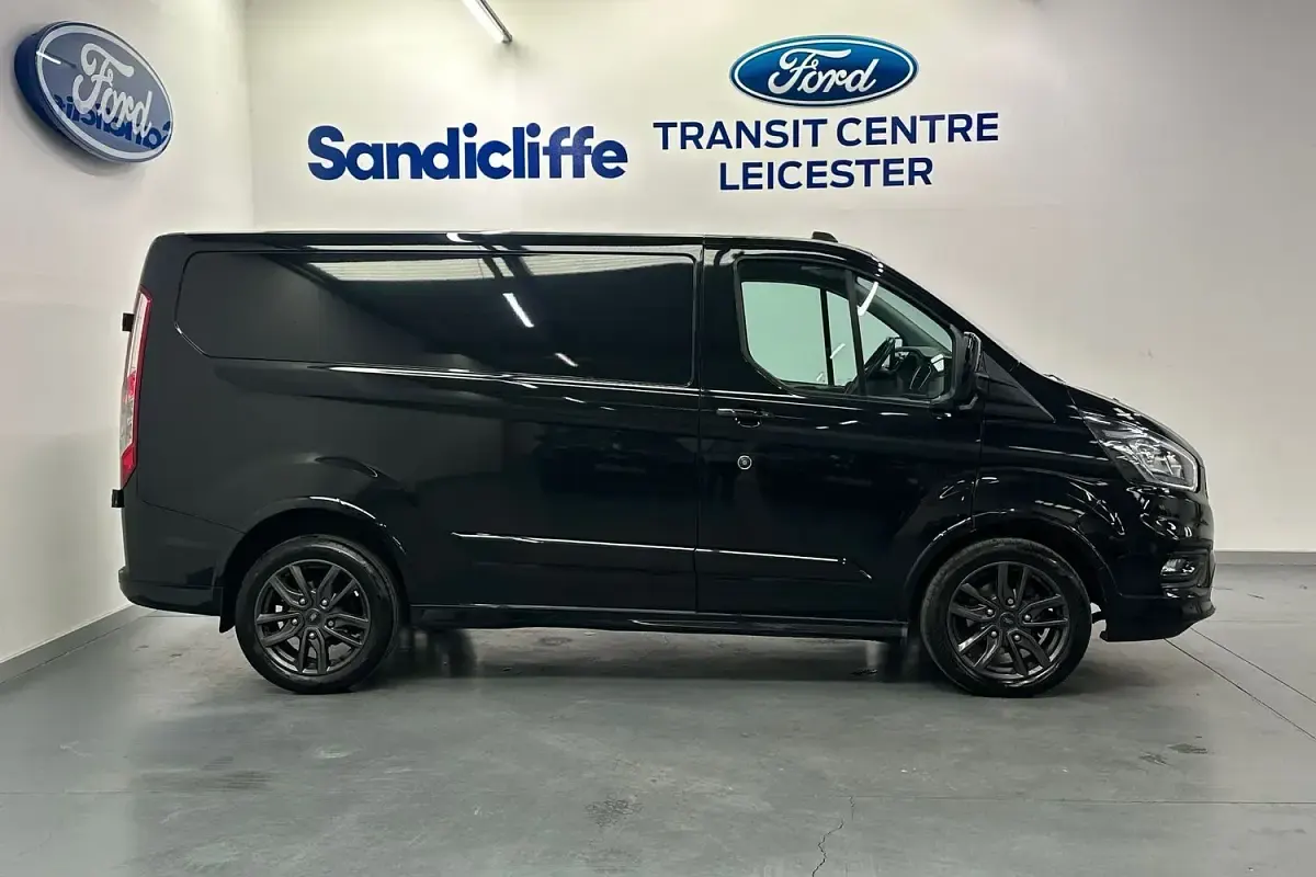 Used Ford Transit Custom Sport 185 HP (136 kW) 2021 Black Van