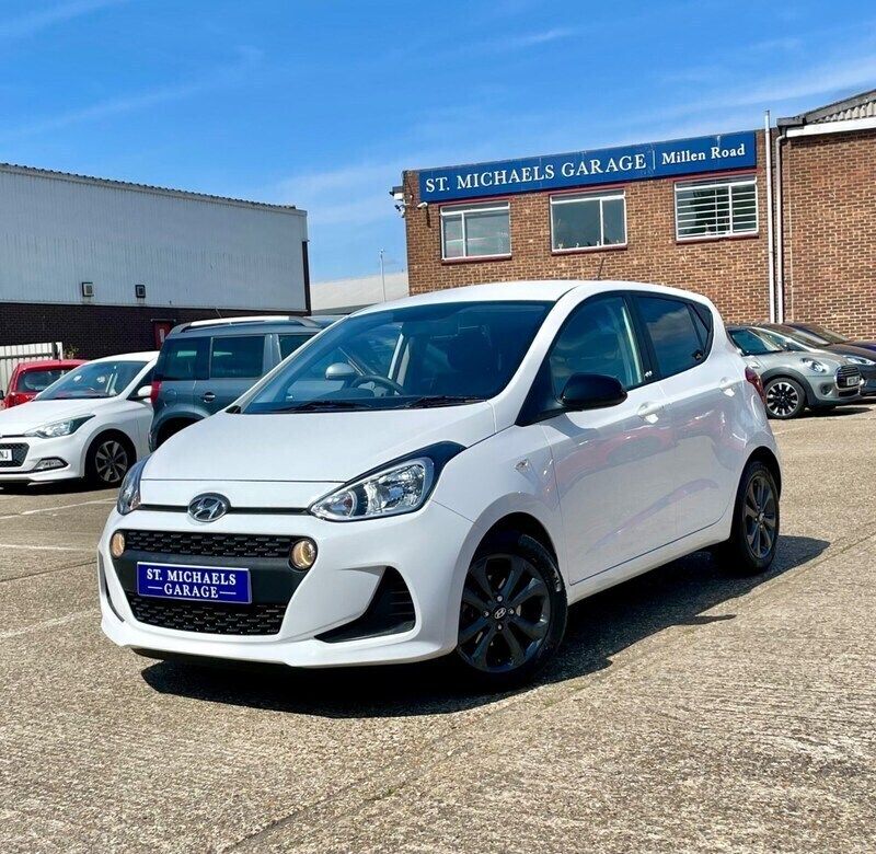 White Used 2019 Hyundai i10 Hatchback | £9,695 (Fair price) - Image 1/4