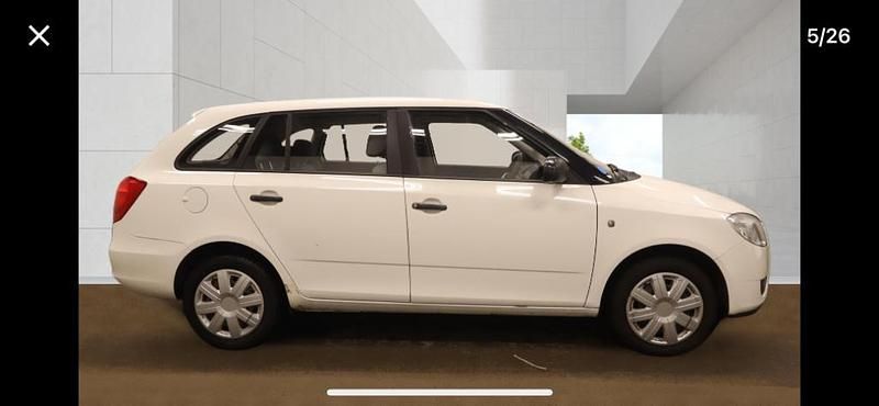 Used Skoda Fabia 2009 White Estate