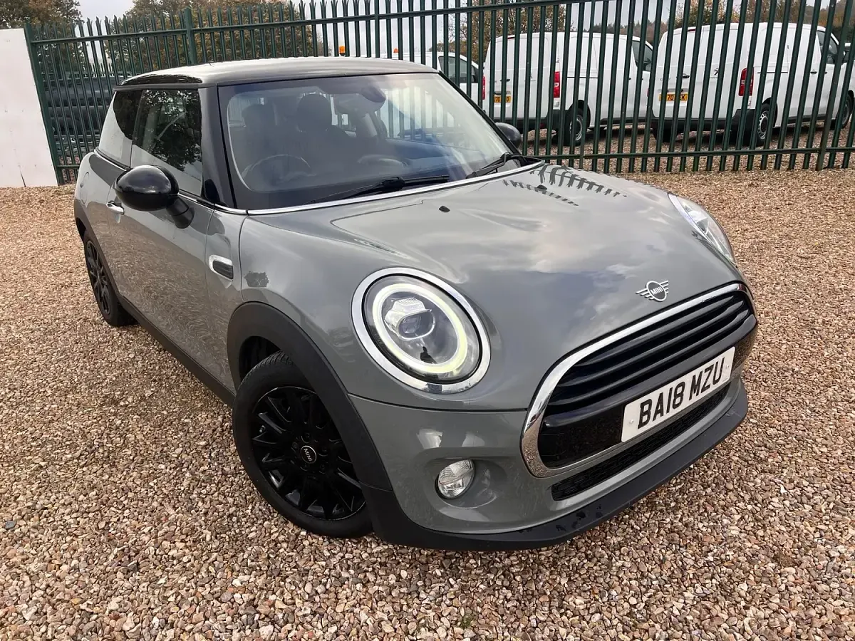 Used Mini Cooper Hatch 136 HP (100 kW) 2018 Grey Hatchback