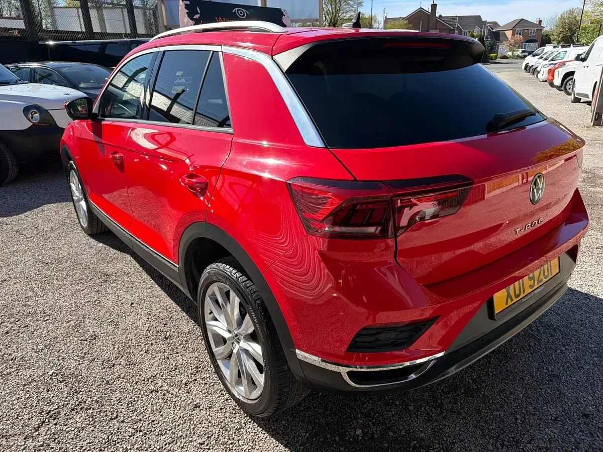 Used VW T-Roc SEL 150 HP (110 kW) 2021 Red SUV