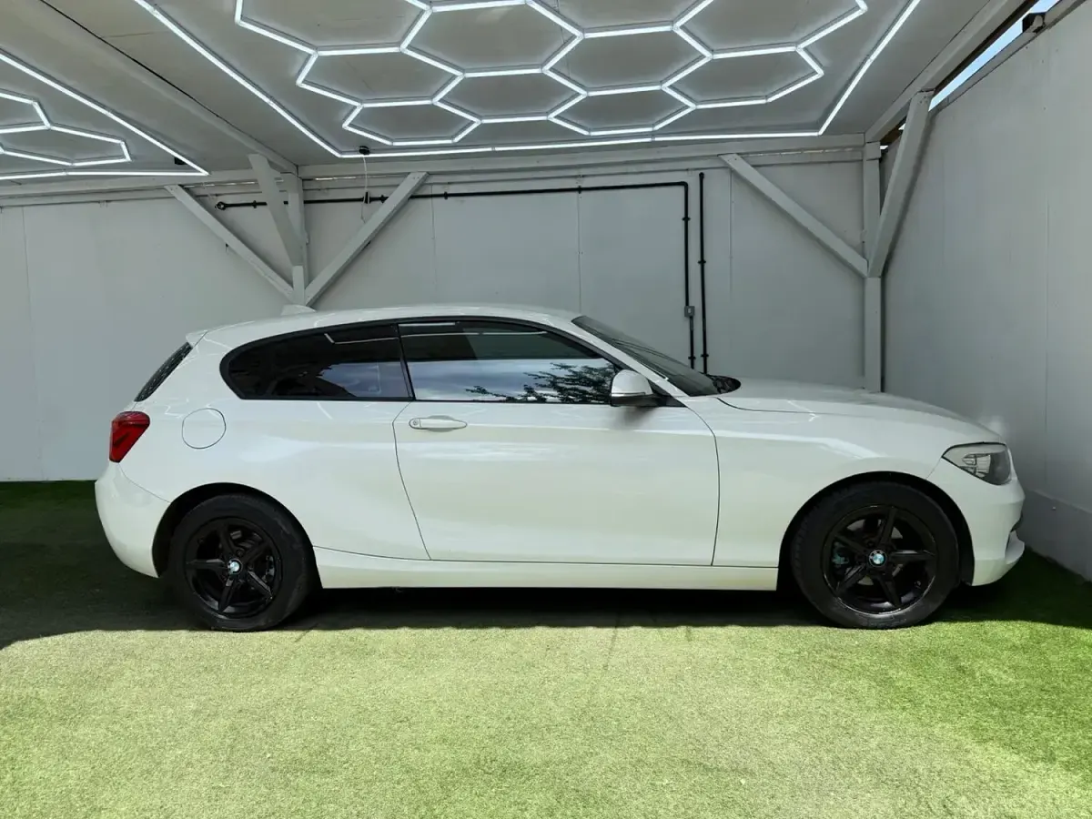 Used BMW 116 Performance 116 HP (85 kW) 2015 White Hatchback