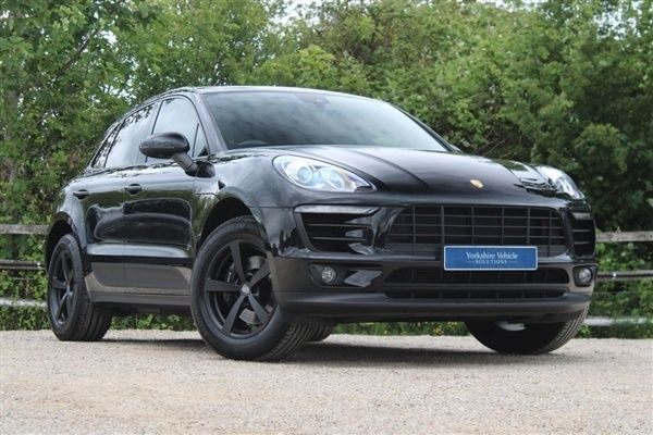 Black Used 2015 Porsche Macan SUV | £23,995 (Good price) - Image 1/1