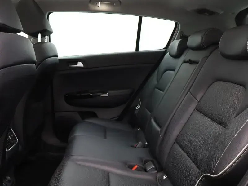 Used Kia Sportage 134 HP (98 kW) 2019 Red SUV