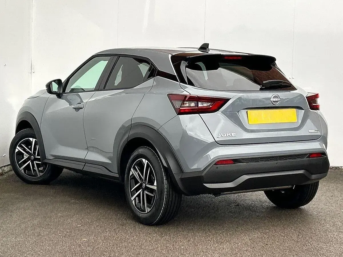 New Nissan Juke N-Connecta 143 HP (105 kW) 2026 Grey SUV