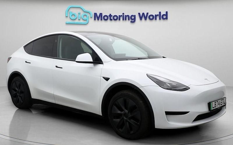Used 2024 Tesla Model Y Long Range RWD SUV | £39,500 - Image 1/4