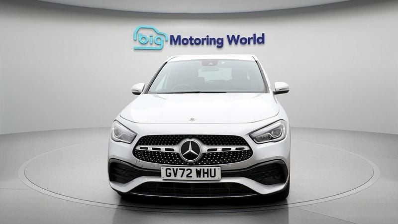 Used Mercedes GLA250 Executive 218 HP (160 kW) 2022 Silver SUV
