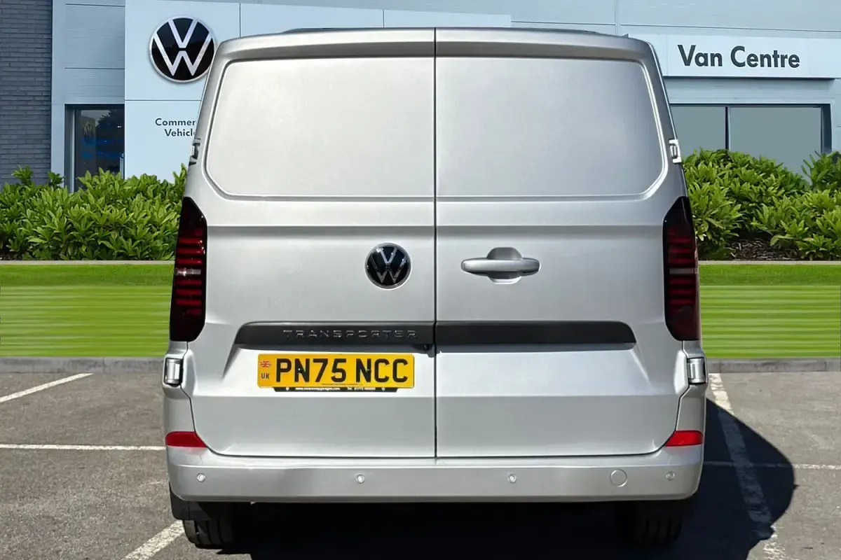 Nouă VW Transporter Pro 2025 Gri Van