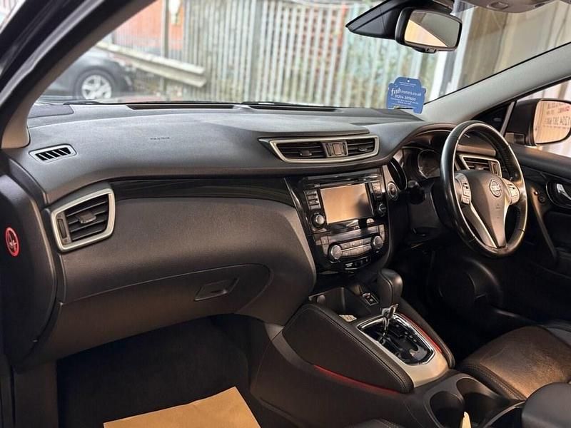 Used Nissan Qashqai Tekna 115 HP (84 kW) 2015 Black SUV