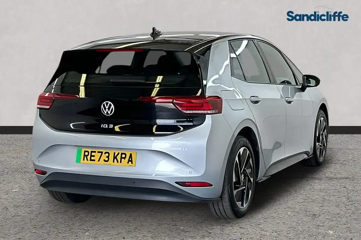 Usado VW ID.3 Pro 150 kW (204 HP) 2023 Prateado Citadino