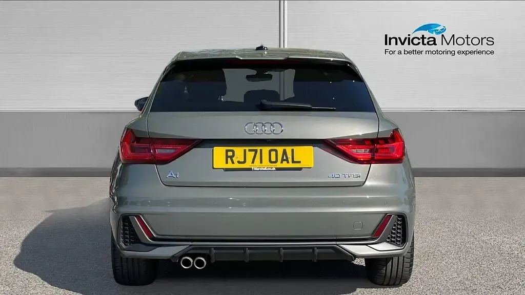 Usado Audi A1 Competition 2022 Cinzento SUV