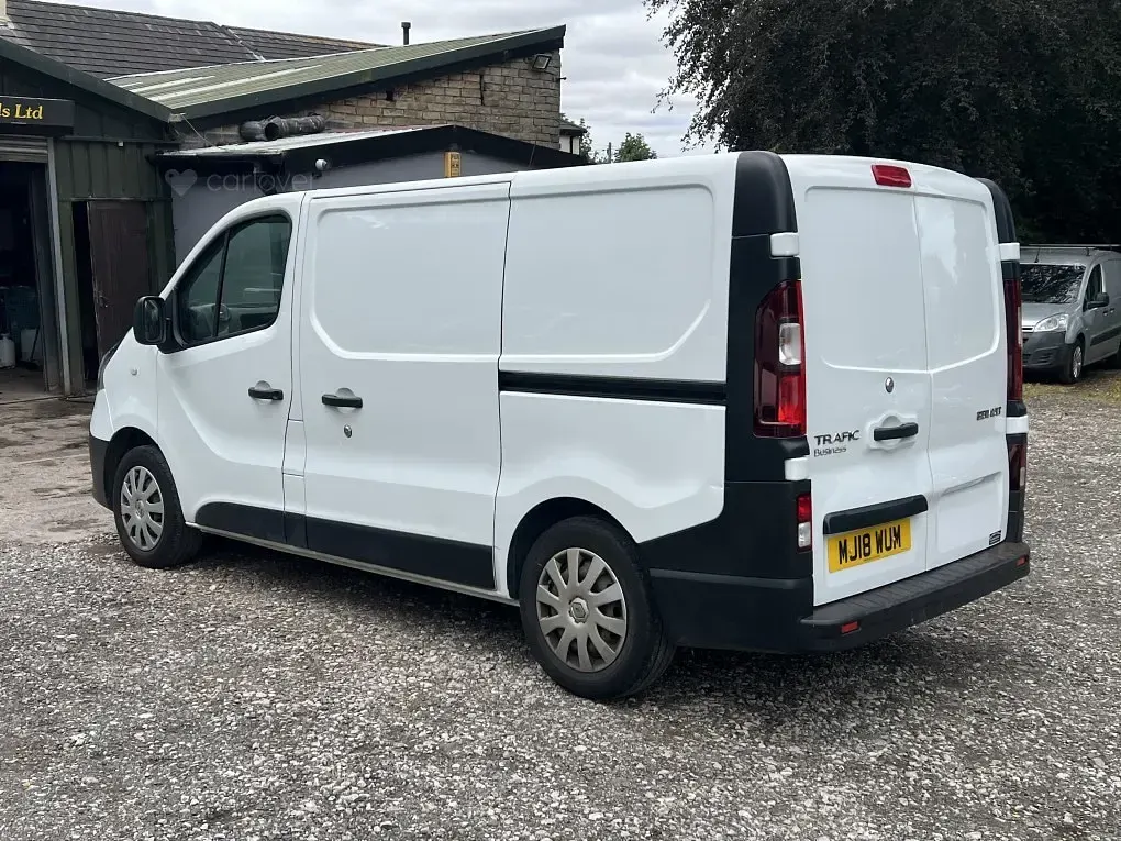 Used Renault Trafic Business 2018 White MPV
