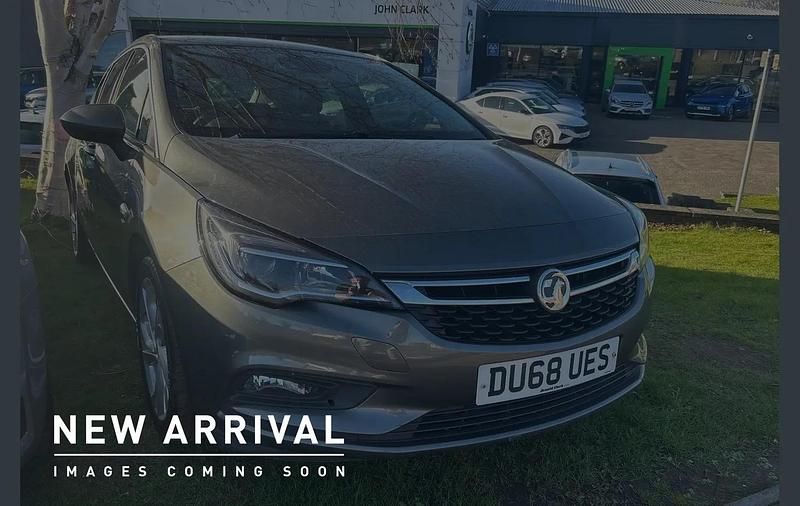 Used Vauxhall Astra SRi 147 HP (108 kW) 2018 Grey Hatchback