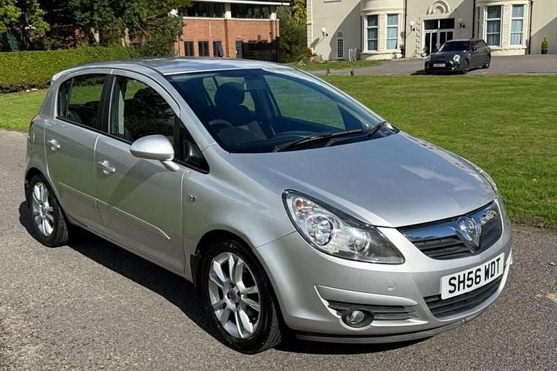 Silver Used 2006 Vauxhall Corsa Hatchback | £2,995 (Good price) - Image 1/1