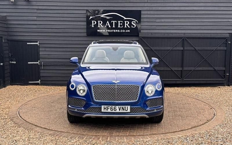 Used Bentley Bentayga 608 HP (447 kW) 2018 SUV
