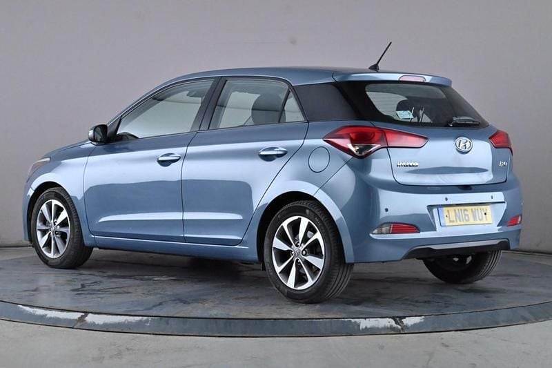 Used Hyundai i20 SE 84 HP (61 kW) 2016 Blue Hatchback