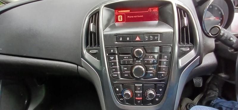 Used Vauxhall Astra 2013 Red Hatchback