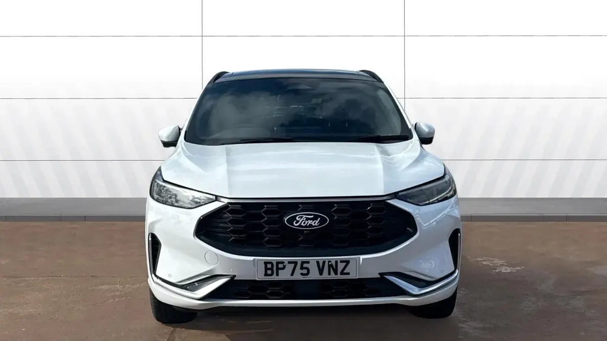 Używany Ford Kuga ST-Line X 243 KM (178 kW) 2025 Biały SUV