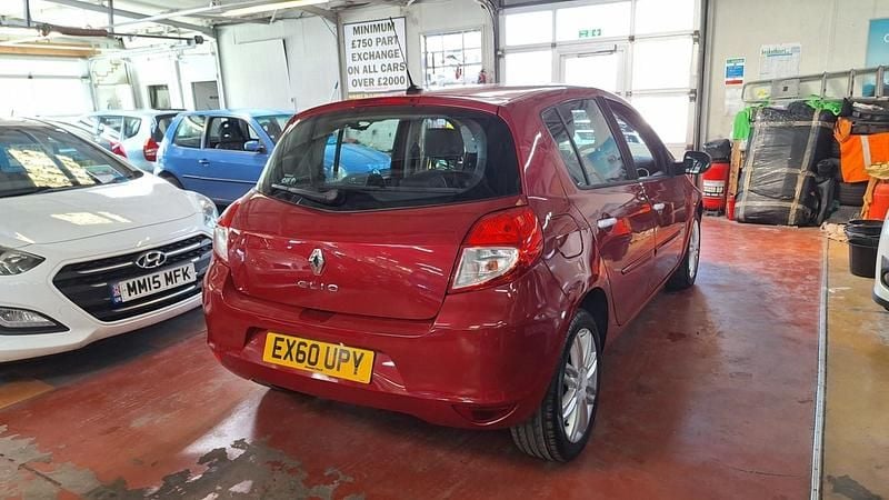 Usado Renault Clio II Initiale 2010 Vermelho Citadino