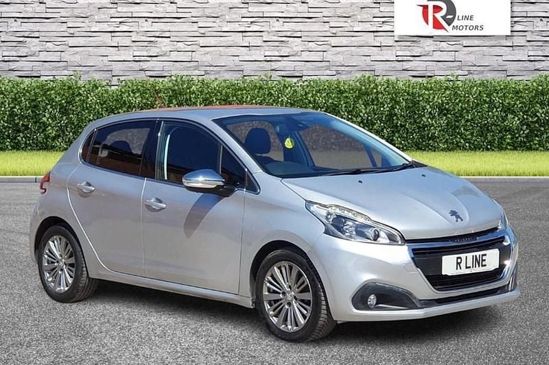 Silver Used 2017 Peugeot 208 Allure Hatchback | £3,895 (Fair price) - Image 1/1