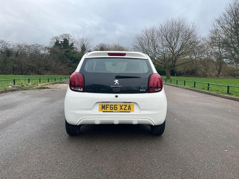 Begagnad Peugeot 108 Active 2016 Vit Halvkombi