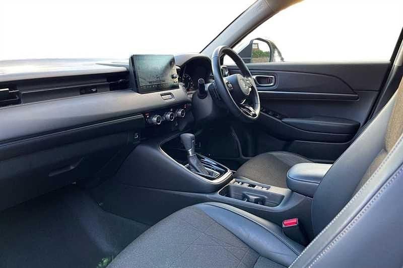 Used Honda HR-V Advance 131 HP (96 kW) 2023 White SUV