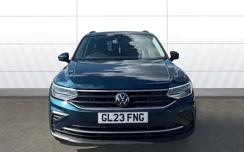 Used VW Tiguan Life 150 HP (110 kW) 2023 Blue SUV