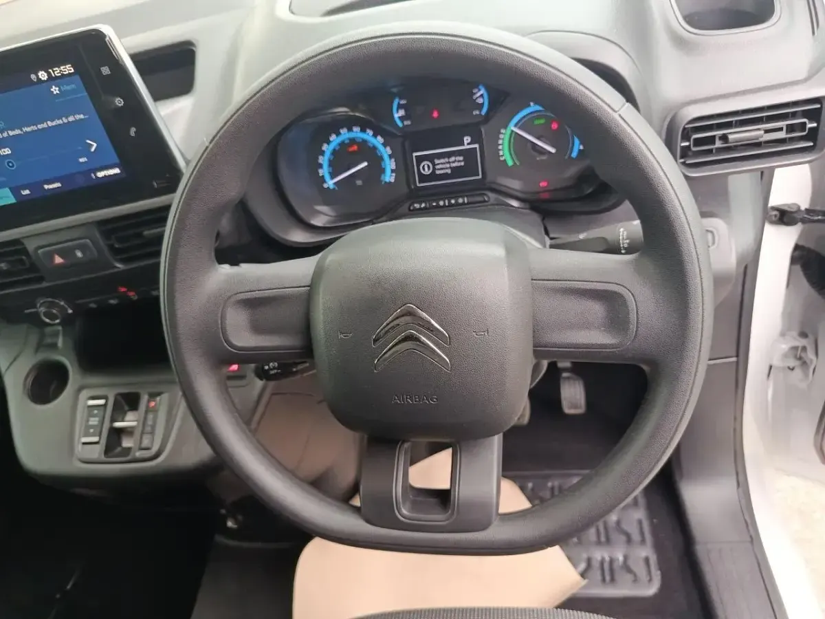 Used Citroën Berlingo 98 kW (134 HP) 2025 White MPV
