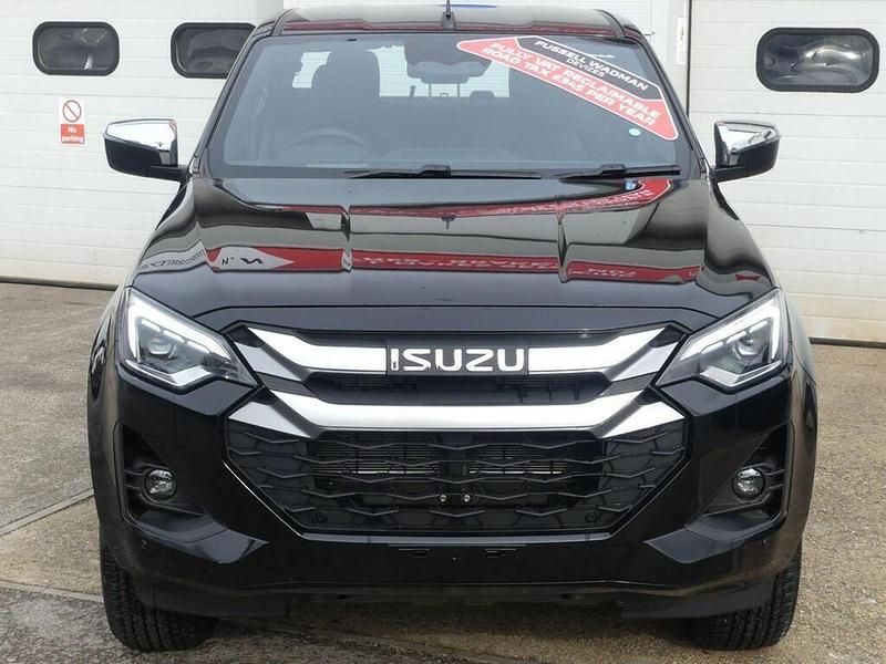 New Isuzu D-Max 162 HP (119 kW) 2025 Black Pickup