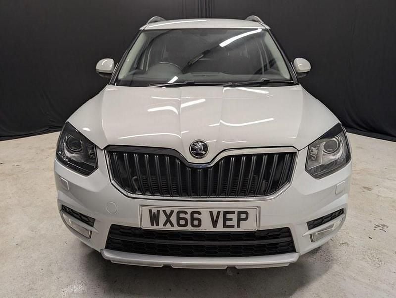 Used Skoda Yeti SE L 110 HP (80 kW) 2016 White SUV