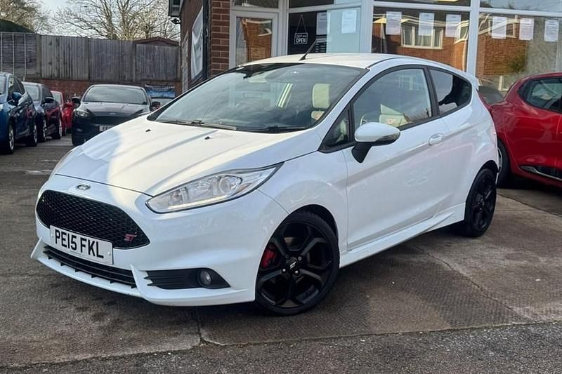 White Used 2015 Ford Fiesta ST Hatchback | £7,495 (A bit pricey) - Image 1/1