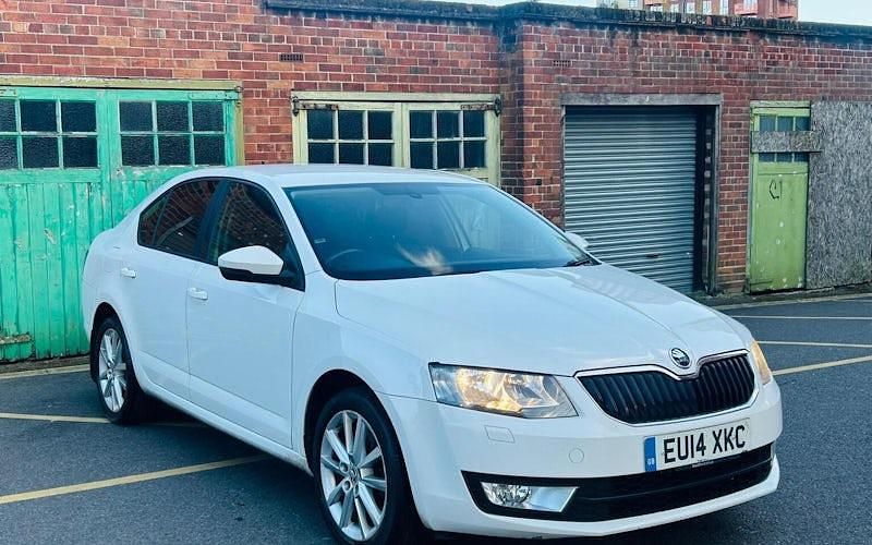 Used Skoda Octavia Elegance 140 HP (102 kW) 2015 Hatchback